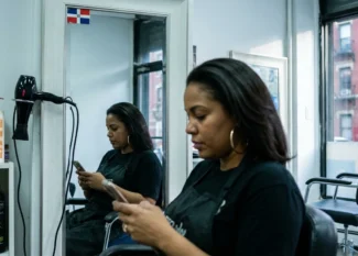 dominican-american hairstylist in nyc sending money to banreservas from the usa via sharemoney app